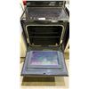 Image 2 : JENN-AIR 5-BURNER FLAT TOP RANGE WITH CONVECTION OVEN