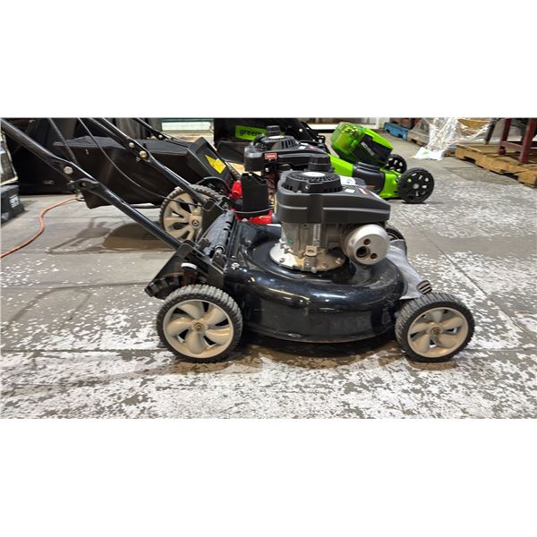 YARD MACHINES 140CC GAS LAWN MOWER WITH GRASS CATCHER *WORKING CONDITION UNKNOWN/MAY BE MISSING