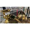 Image 2 : ASSORTED BRASS DECORATIVE ITEMS