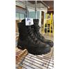 Image 2 : PAIR OF MEN'S SIZE 11 RIDGE STEEL TOE BOOTS: LEATHER UPPERS