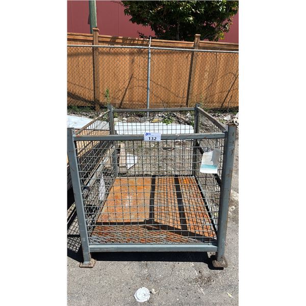 EMPTY METAL WIRE BIN