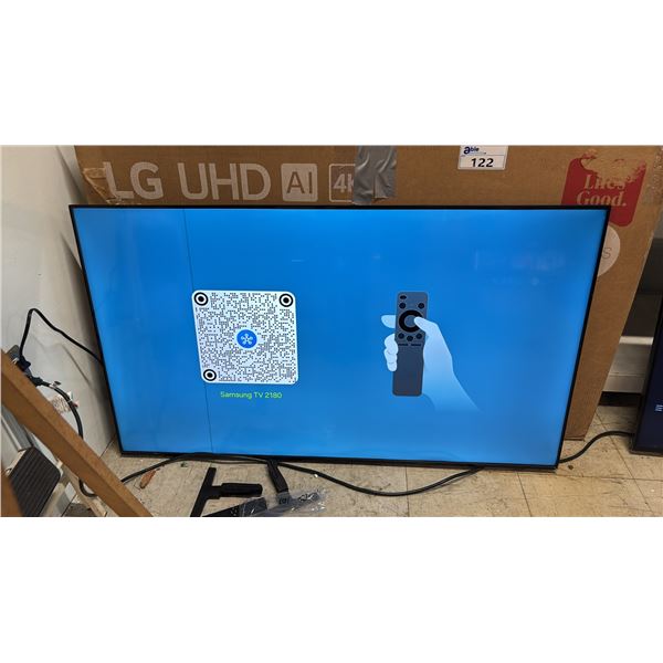SAMSUNG 55" CRYSTAL UHD U7900F 4K SMART TV WITH REMOTE & STAND *VERTICAL DEAD PIXEL LINE ON LEFT*