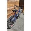 Image 3 : DIAMONDBACK DB TRAVERSE 18 SPEED BIKE