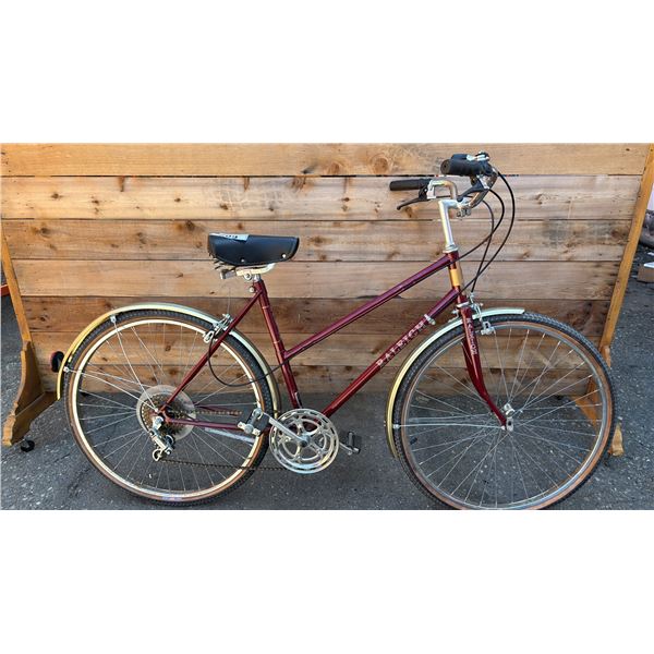 RALEIGH 6 SPEED BIKE