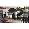 Image 3 : HONDA 23 OUTBOARD GAS MOTOR WITH PROPELLER