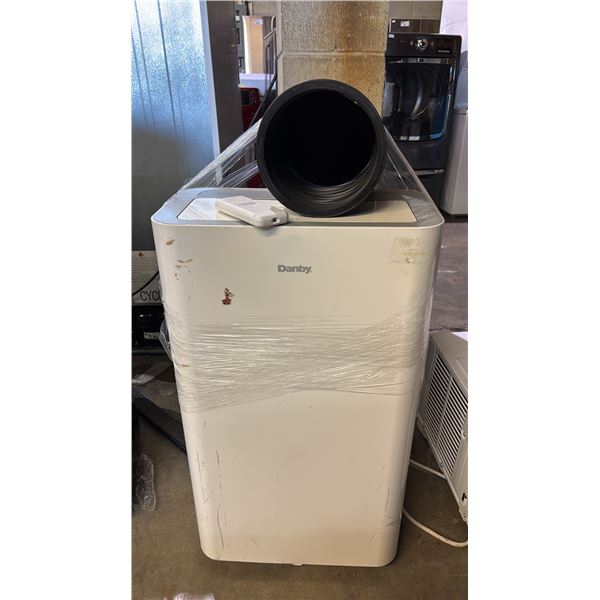 DANBY 12,000 BTU PORTABLE AIR CONDITIONER WITH REMOTE & HOSE
