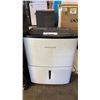 Image 1 : FRIGIDAIRE DEHUMIDIFIER