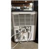Image 2 : FRIGIDAIRE DEHUMIDIFIER