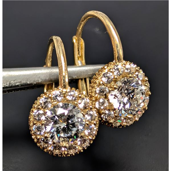 10K(1.6G), LAB DIAMOND (0.5CT), CZ (0.2CT) EARRING, SUGGESTED RETAIL VALUE $2600