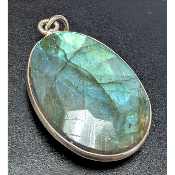 SILVER LABRADORITE PENDANT, SUGGESTED RETAIL VALUE $200