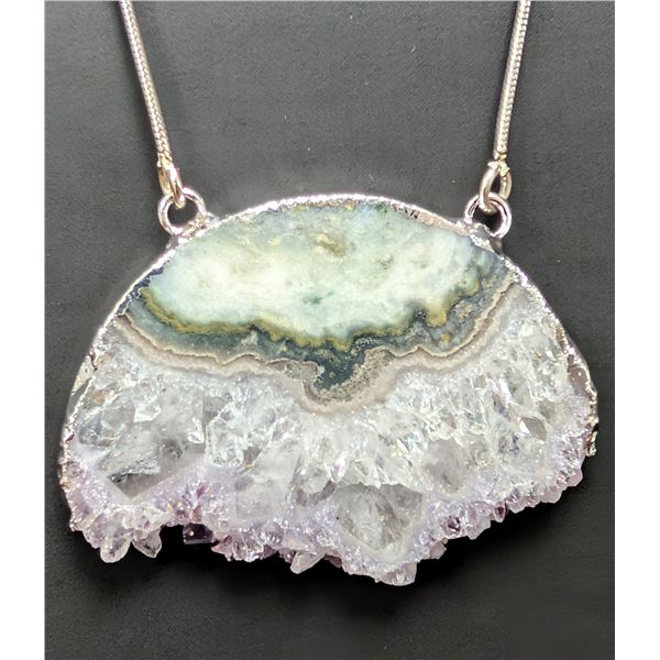SILVER(18G),  NATURAL AGATE/QUARTZ SLICE CHAIN 18", SUGGESTED RETAIL VALUE $240