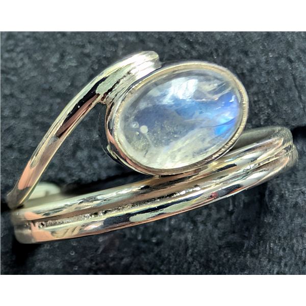 SILVER(2G),  MOONSTONE (1CT) RING