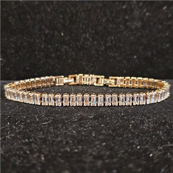 *NEW* 18K GOLD PLATED 5MM EMERALD CUT SIMULATED DIAMOND (CZ) TENNIS BRACELET