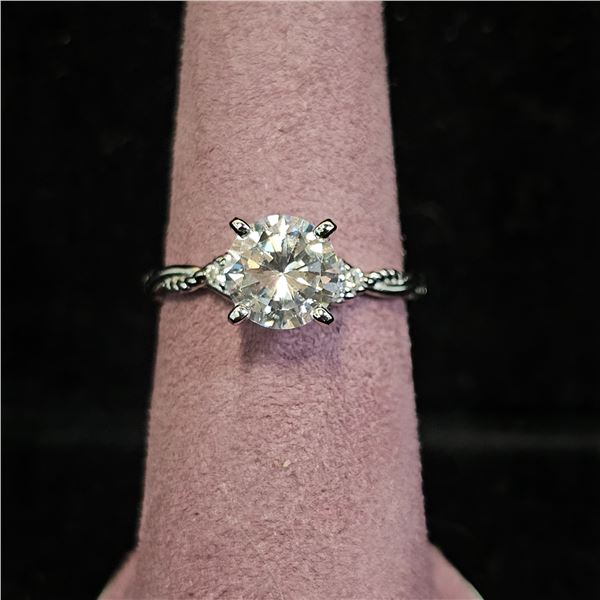 *NEW* .925 SILVER 1.5 CT SIMULATED DIAMOND (CZ) TWIST RING: SIZE 7