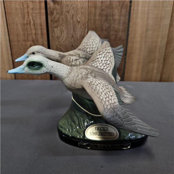 VINTAGE 1983 "DUCKS UNLIMITED" JIM BEAN DECANTER