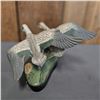 Image 2 : VINTAGE 1983 "DUCKS UNLIMITED" JIM BEAN DECANTER