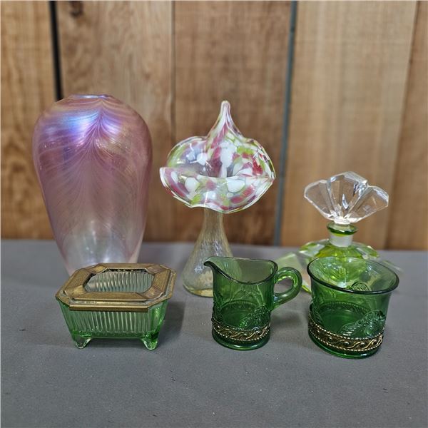ASSORTED ART GLASS & DEPRESSION GLASS