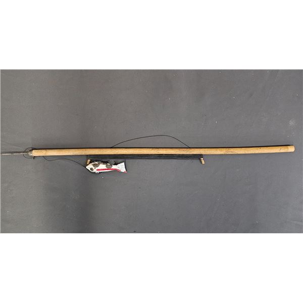 VINTAGE POLAR FISH STICKS FISHING SPEAR WITH LURE