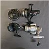 Image 3 : ASSORTED FISHING REELS, FISHING FLY STORAGE BOX (EMPTY) & FLY FISHING BOOK