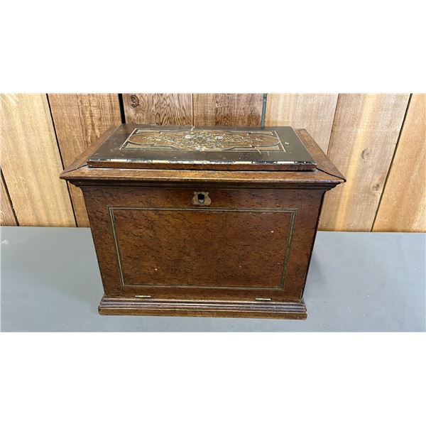 VICTORIAN WOOD LOCKING STATIONARY BOX WITH MOTHER OF PEARL INLAID LID *NO KEY*