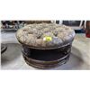 Image 1 : LARGE ROUND DECORATIVE TUFTED CUSHION BENCH 41" X 22"