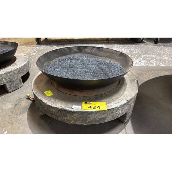 ROUND GAS FIREPIT WITH BLACK SILICA 24" X 12"