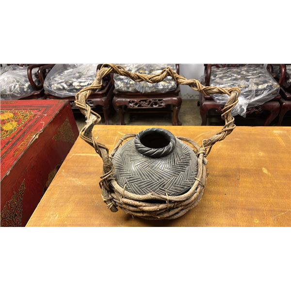 ANTIQUE CHINESE FLOWER POT