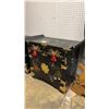Image 5 : (2) CHINESE MOTIF PAINTED 2-DRAWER 2-DOOR CABINETS 29" X 16" X 24"
