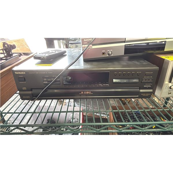 TECHNICS COMPACT DISC CHANGER SL-PD867 WITH REMOTE