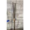 Image 3 : PAIR OF 6' WOOD ROWING OARS