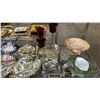 Image 3 : SHELF OF ASSORTED ITEMS INCLUDING; CANDLE STANDS, DECORATIVE PLATES, CAKE TRAY & MORE