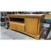Image 2 : PORTABLE 2 DRAWER CABINET 39" X 20" X 19"
