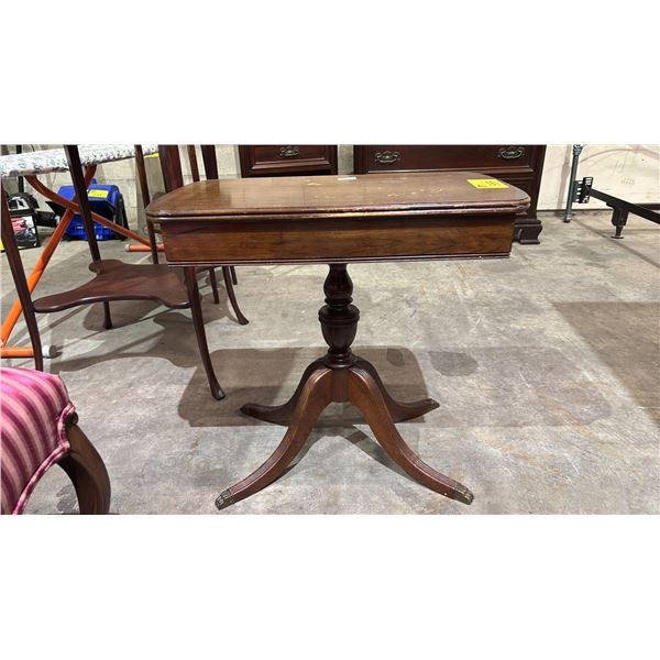 SMALL 1 DRAWER TABLE 14" X 24" X 22"