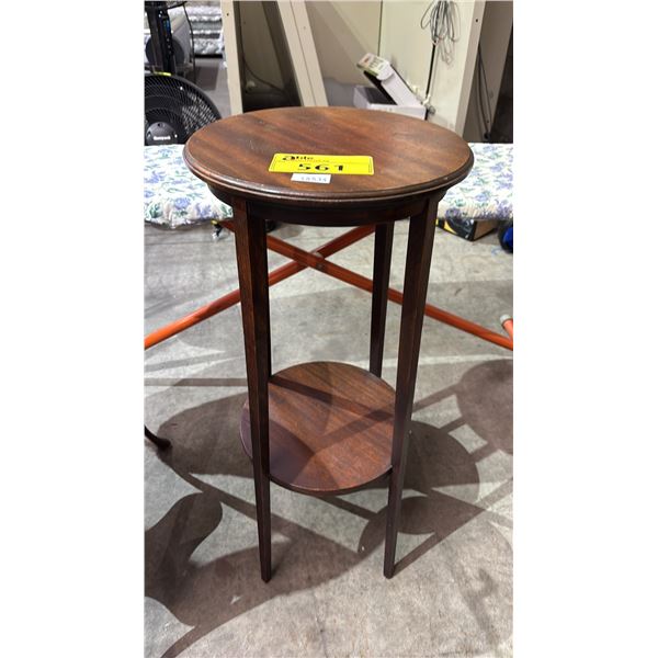 ROUND 2 TIER PLANT STAND 13" X 30"