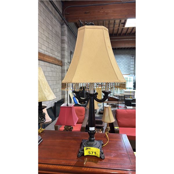 TABLE LAMP WITH SHADE