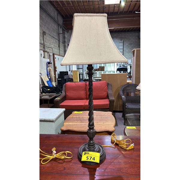 TABLE LAMP WITH SHADE