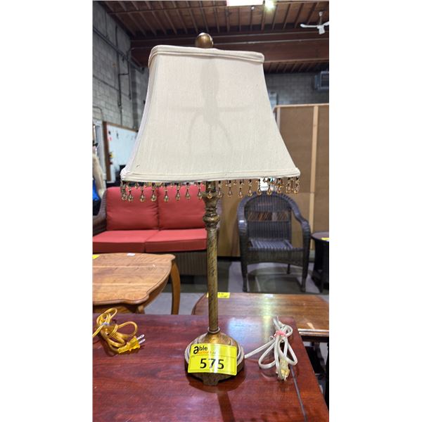 TABLE LAMP WITH SHADE