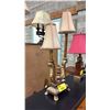 Image 2 : TABLE LAMP WITH SHADE