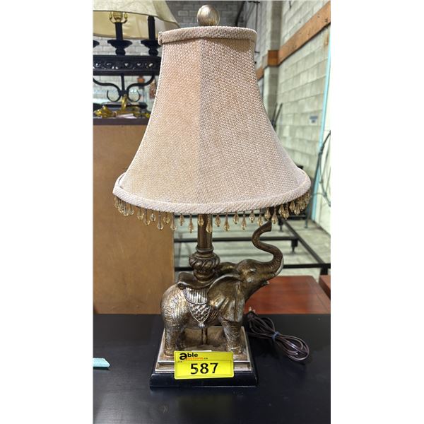 TABLE LAMP WITH SHADE