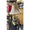 Image 2 : TABLE LAMP WITH SHADE