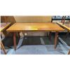 Image 3 : VINTAGE 3-PC WOOD TABLE SET