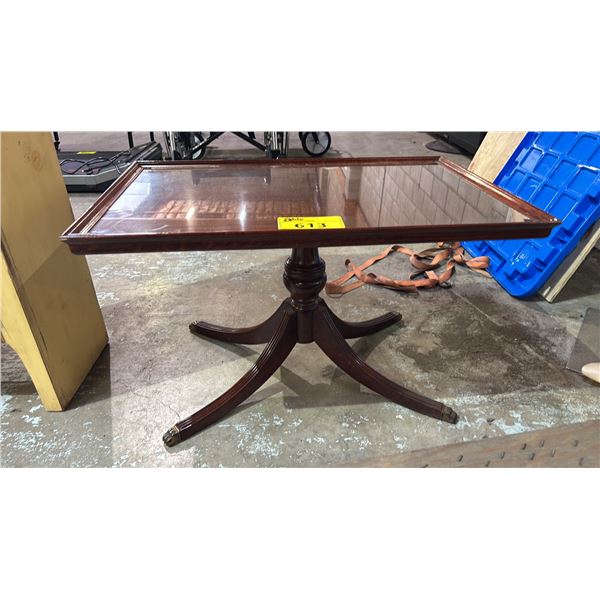 GLASS TOP TABLE 28.5" X 18" X 18"