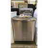 Image 1 : GE STAINLESS STEEL DISHWASHER
