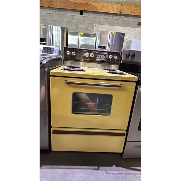 VINTAGE GE GOLDEN YELLOW COIL TOP STOVE & OVEN