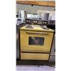 Image 1 : VINTAGE GE GOLDEN YELLOW COIL TOP STOVE & OVEN