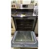 Image 2 : FRIGIDAIRE STAINLESS STEEL ELECTRIC STOVE WITH CONVECTION OVEN