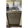 Image 1 : SAMSUNG STAINLESS STEEL DISHWASHER