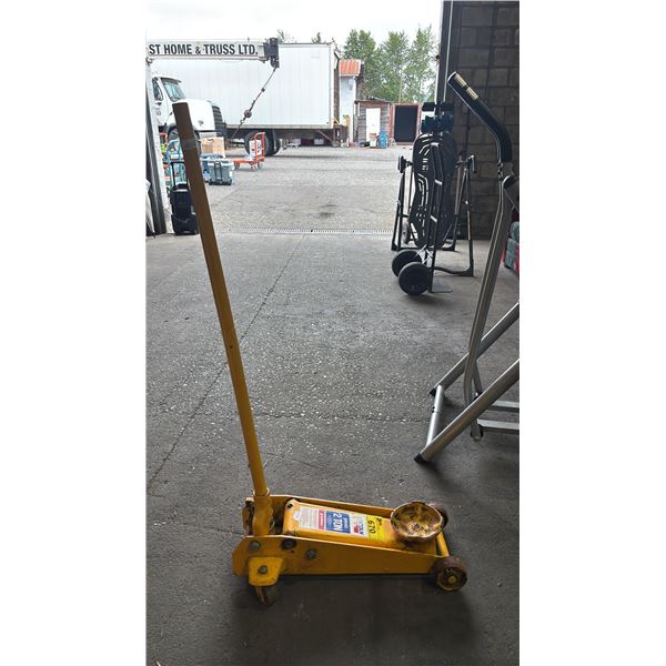 LINCOLN 2-TON FLOOR JACK