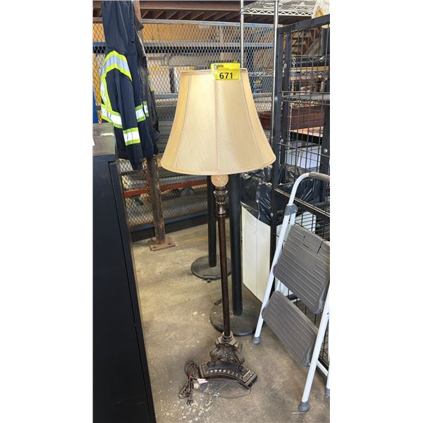 FLOOR LAMP WITH SHADE (NO HARP)