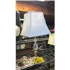 Image 1 : TABLE LAMP WITH SHADE